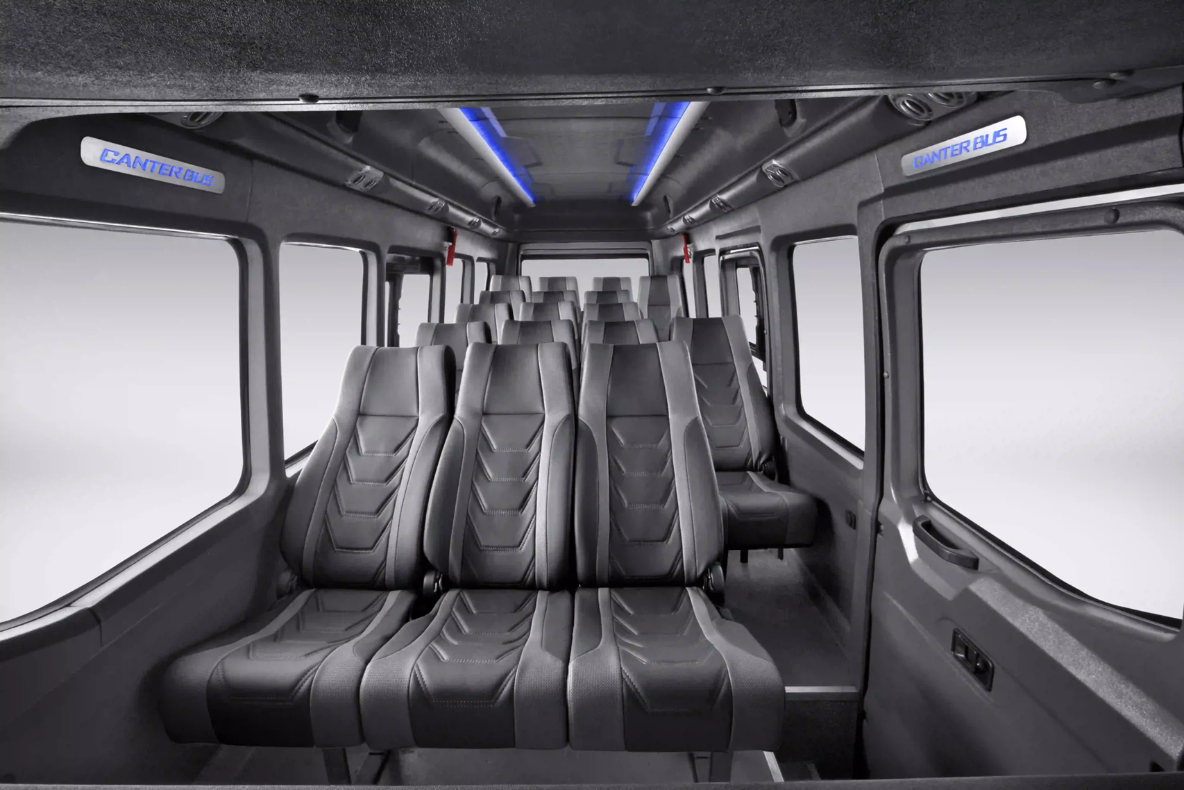 Image Mitsubishi Fuso Canter Bus
